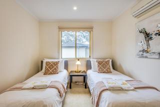 Glen Waverley 3BRM Vacation Home FreeParking Netflix - 6
