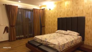One Kanal luxury Furnished House - 0