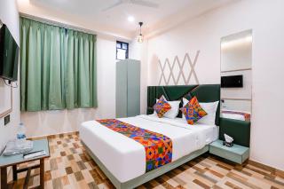 FabHotel Luxurious Inn - Near Prime Arcade - 1