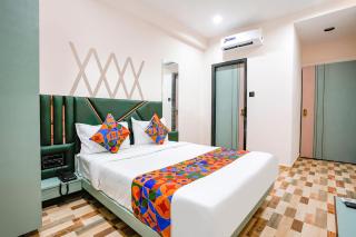FabHotel Luxurious Inn - Near Prime Arcade - Surat - 4