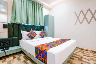 FabHotel Luxurious Inn - Near Prime Arcade - Surat - 8
