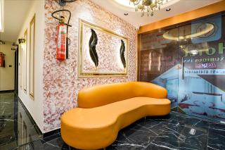 FabHotel Luxurious Inn - Near Prime Arcade - Surat - 5