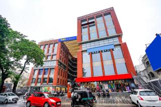 FabHotel Luxurious Inn - Near Prime Arcade - Surat - 0