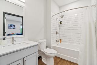 CozySuites on Mass with garage parking #4 - 3