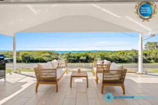 Callala Beach Walk - Beachfront with Fireplace - 0