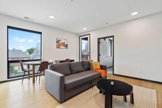 CozySuites on Mass with garage parking #5 - Indianápolis - 0