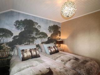 Luxury Pondside Villa Jetty Access - Rheezerveen - 1
