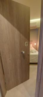 D Spacious Brand New Studio Ideal for 2 D - 5