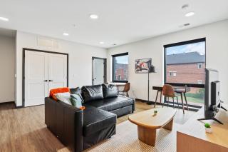 CozySuites on Mass with garage parking #19 - Indianápolis - 0