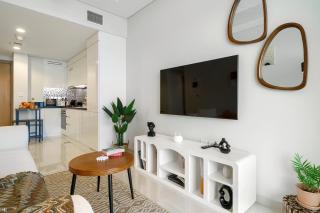 DAYF-FSL 1-Bedroom in Business Bay near Downtown Dubai - 2