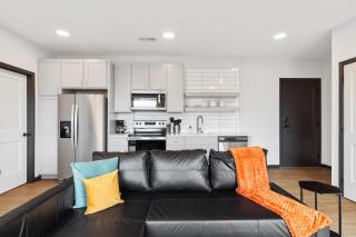 CozySuites on Mass with garage parking #21 - 7