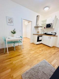 Cozy Design apartments right next to Wenceslas Square - Prague - 8