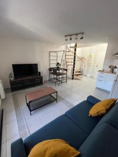 Appartement F2 proche Disneyland - 9
