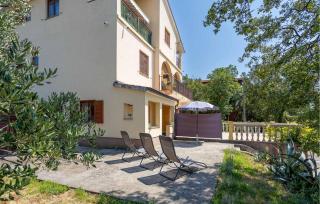 1 Bedroom Cozy Apartment In Kostrena - Kostrena - 3