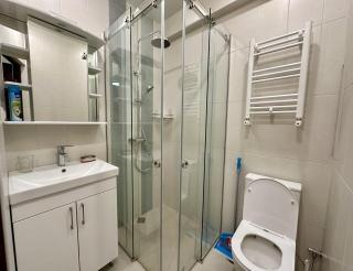 Newly-renovated comfortable apartment next to Metro Station - Yerevan - 8
