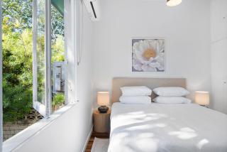 Bright 3-Bed with Garden by Banks Street Reserve - Brisbane - 0
