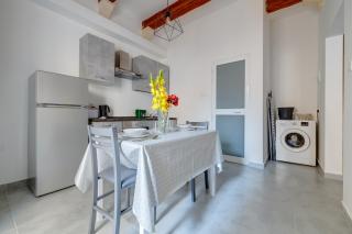Stylish 1BR Studio Apt in Gzira - Sliema - 9