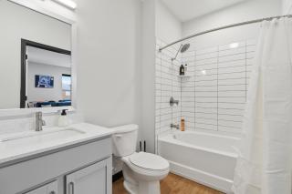 CozySuites on Mass with garage parking #2 - Indianapolis - 2