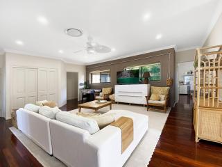 Family Entertainer with Pool - Luxury Holiday House in Lennox Head - 7