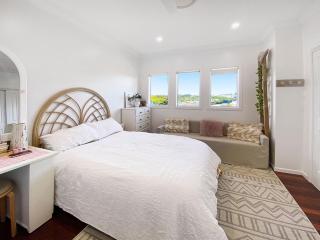 Family Entertainer with Pool - Luxury Holiday House in Lennox Head - Lennox Head - 1