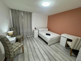 TOTTENHAM VELVET Suites - 5