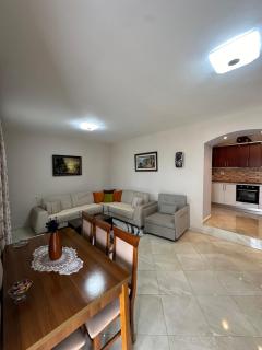 Vila Hino - Saranda - 1