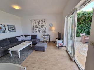 Villa with heated pool, Trogir - Trogir - 9