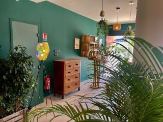 Aparthotel Adagio Access Porte de Camargue - Saint-Martin-de-Crau - 1
