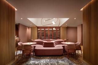 Revery Toronto Downtown, Curio Collection by Hilton - 1