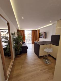 Deluxe Apart Castle Harbour - 8