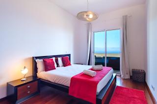 GuestReady - Spacious stay with sea views - 5