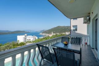 Apartment with Pool "Sunset Cove" - 3