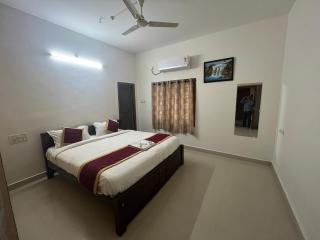 Nanda Mohan Homestay- Luxuries AC Apartment close to Alipiri Foothills-Kapila Teertham and ISKCON temple - Tirupati - 0