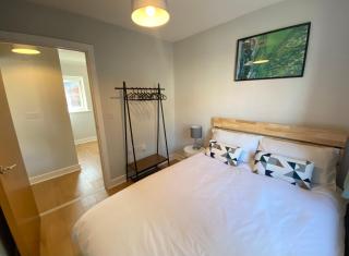 2 Bedroom Flat near Redhill train station, easy access to Gatwick & London - Redhill - 2