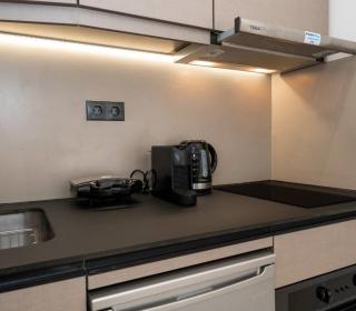 Minimal Studio with Balcony in Pagrati, Athens - Atene - 4