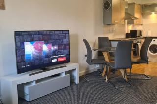 Large 2 bed flat in Bolton - Farnworth - 8