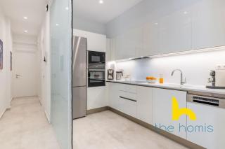 Upscale central APT, Patio near Hospitals & Metro - 6