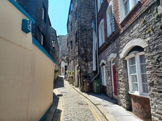 Amazing value, in great location - Plymouth - 5