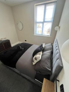 Stunning 2 Bedroom Ground Floor Sea View Apartment - Llandrillo-yn-Rhôs - 5