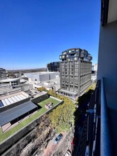 1008 The Median, Rosebank - Johannesburg - 5