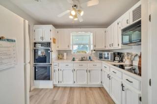 Nearby Beach l Friends & Family l Pet-Friendly - 1