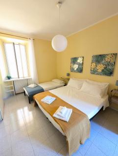 La tua finestra su Varenna-Como- - - 1