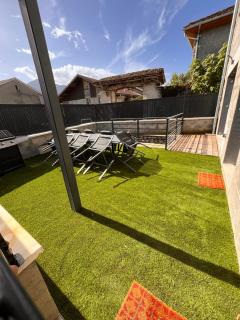Logement spacieux avec jacuzzi - Le Bourgeat - 1