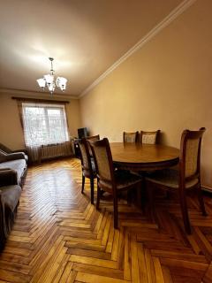 Avchieva's apt on Sundukyan Street - 9