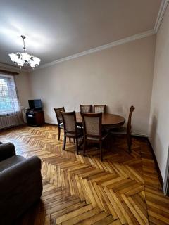 Avchieva's apt on Sundukyan Street - 8