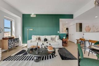 Penthouse Perfection With Unmatched Skyline Views - Stamford - 2