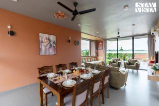 StayVista at Terracotta Skies with Courtyard & Pool - Nashik - 6