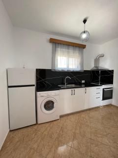 White House Dami - Saranda - 1