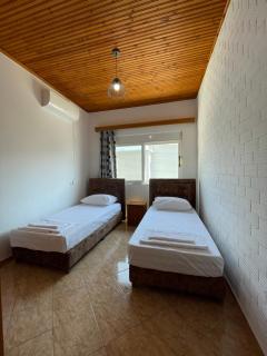 White House Dami - Saranda - 3