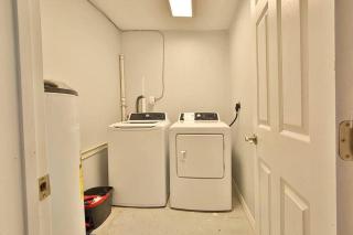 Home With Fenced Yard, Hot tub, Grill and 3 King Beds! - Sarasota - 7